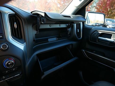 Used 2019 Chevrolet Silverado 1500 RST image 35