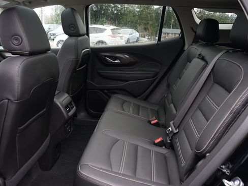 Used 2024 GMC Terrain Denali image 14