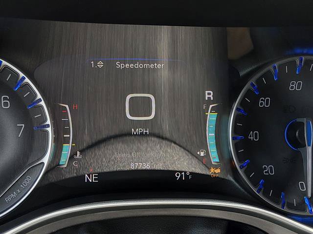 Used 2022 Chrysler Pacifica Touring-L FWD image 18