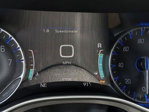 Used 2022 Chrysler Pacifica Touring-L FWD image 18