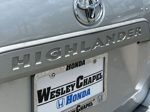 Used 2010 Toyota Highlander 2WD w/ Convenience Pkg image 11
