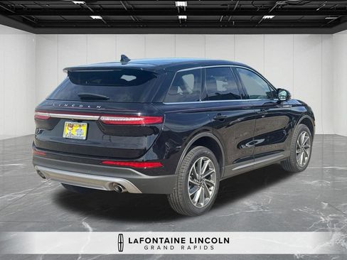 Certified 2024 Lincoln Corsair AWD w/ Equipment Group 101A image 5