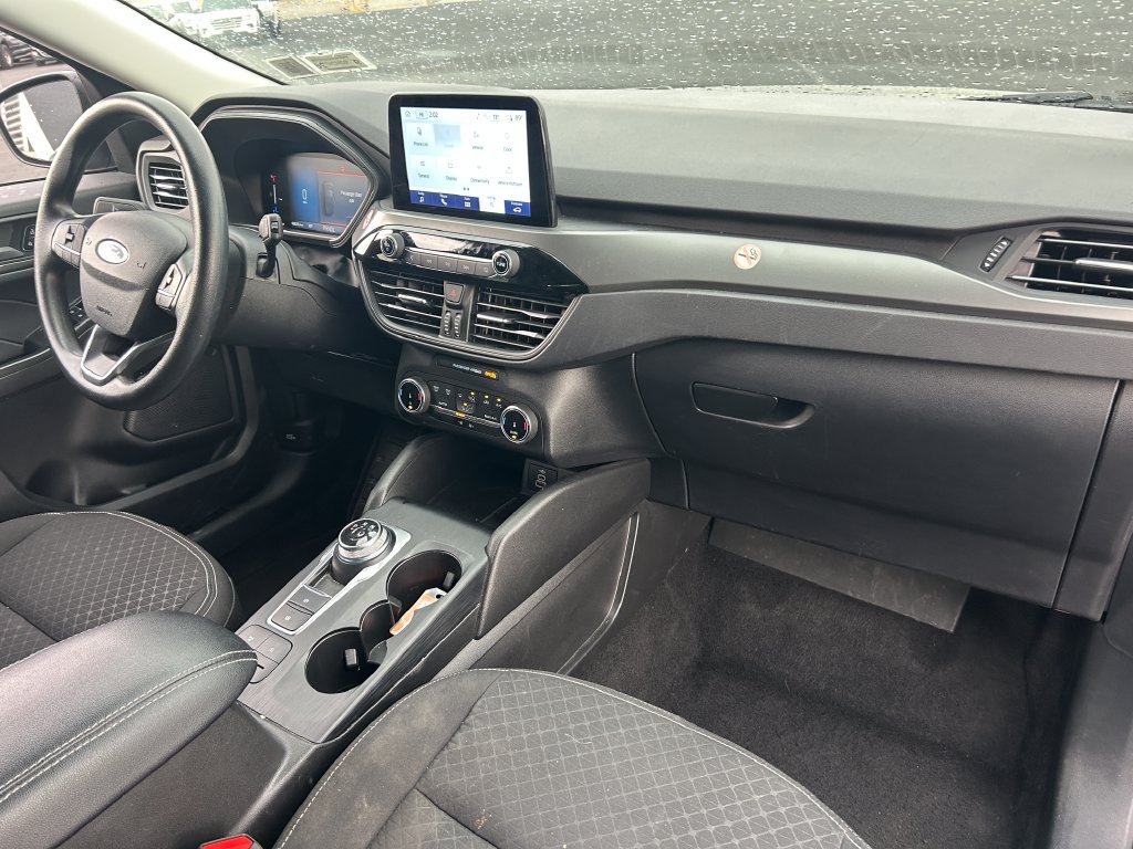 Used 2025 Ford Escape Active AWD/4WD image 30