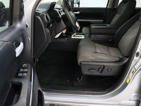 Used 2021 Toyota Tundra SR5 w/ SR5 Upgrade Package AWD/4WD image 16