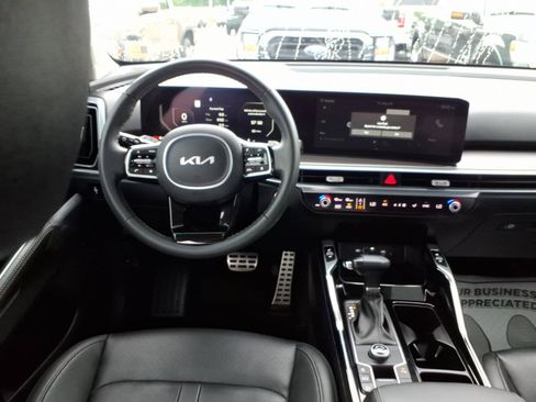 Used 2024 Kia Sorento SX FWD image 11