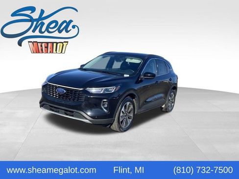 Used 2023 Ford Escape Platinum AWD/4WD image 1