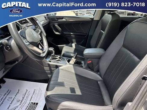 Used 2024 Volkswagen Tiguan SE FWD image 19