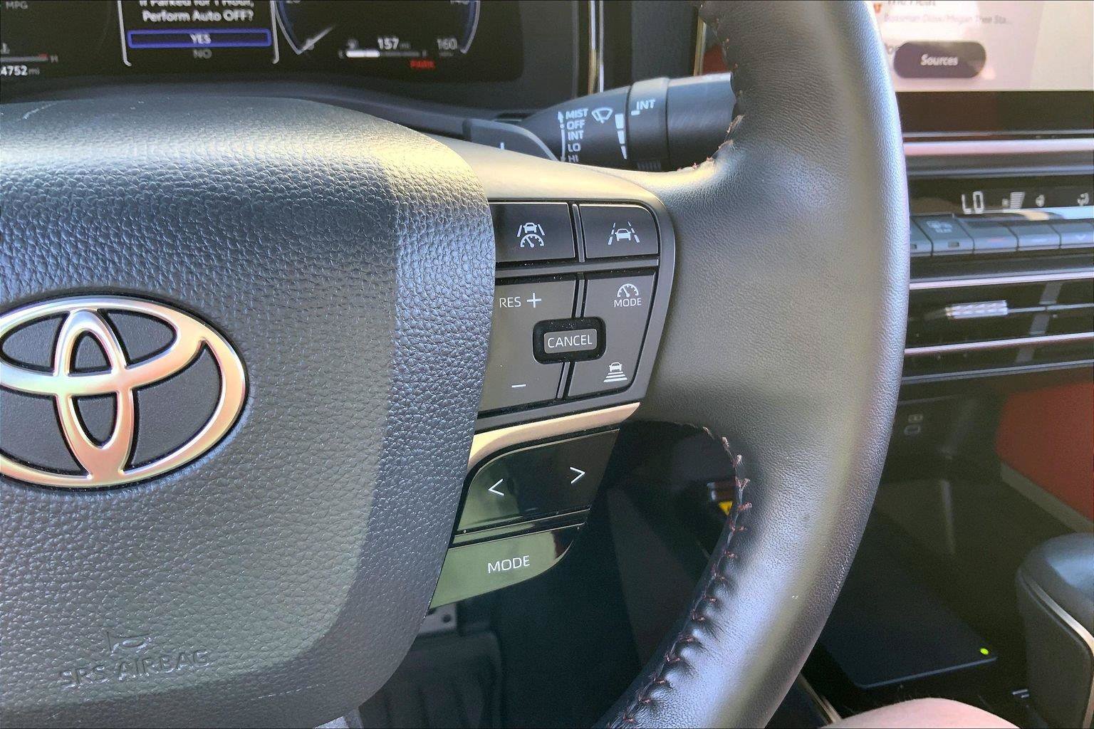 Used 2025 Toyota Camry XSE AWD/4WD image 18