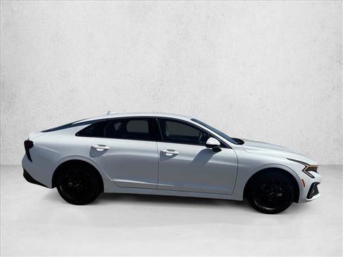 Used 2025 Kia K5 LXS FWD image 4