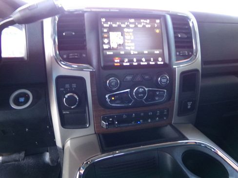 Used 2018 RAM 2500 Laramie w/ Off Road Package AWD/4WD image 10