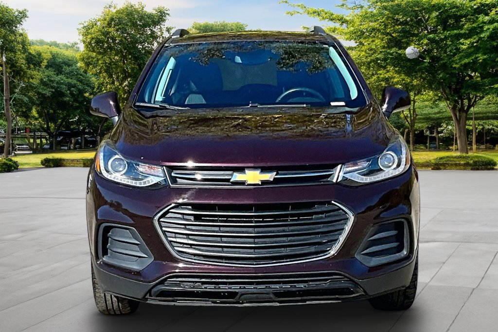 Used 2022 Chevrolet Trax LT w/ Driver Confidence Package AWD/4WD image 3