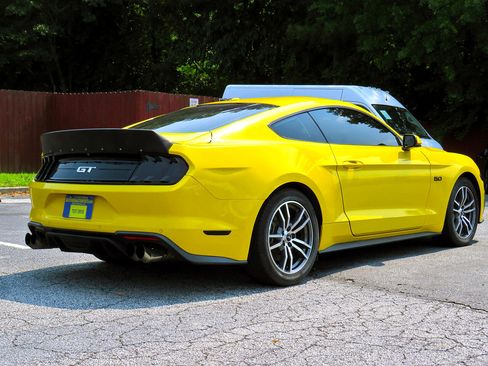 Used 2018 Ford Mustang GT Premium image 7