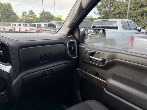 Used 2021 Chevrolet Silverado 1500 LT RWD image 20
