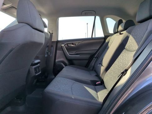 Used 2025 Toyota RAV4 XLE FWD image 23