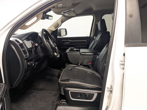 Used 2020 RAM 1500 Laramie w/ Off Road Group AWD/4WD image 17