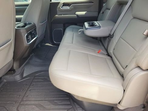 Used 2022 GMC Sierra 1500 SLT w/ SLT Convenience Package AWD/4WD image 18