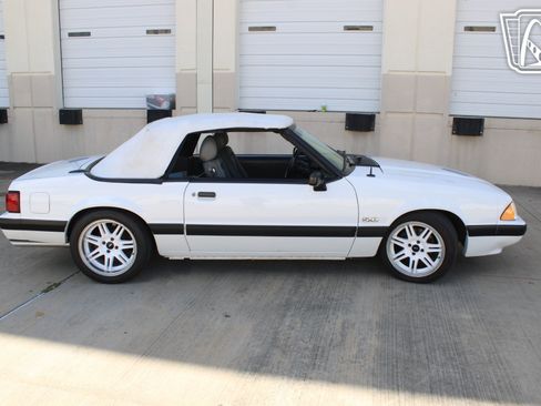 Used 1989 Ford Mustang LX RWD image 39