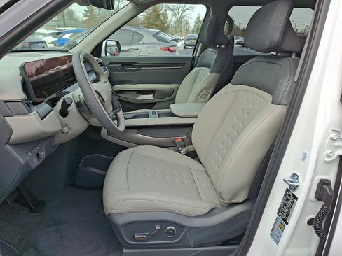 New 2026 Kia EV9 Wind image 6