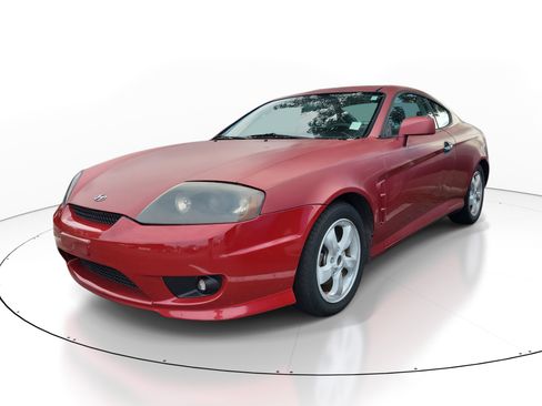 Used 2006 Hyundai Tiburon GS image 3