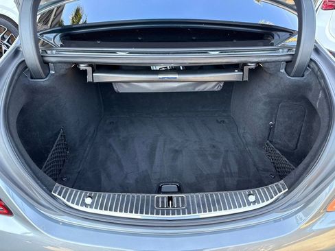 Used 2018 Mercedes-Benz S 560 Sedan image 19