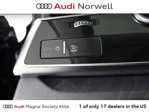 Certified 2025 Audi Q8 Prestige AWD/4WD image 26