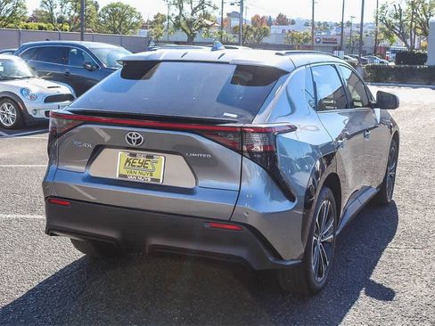 Used 2023 Toyota bZ4X Limited image 4