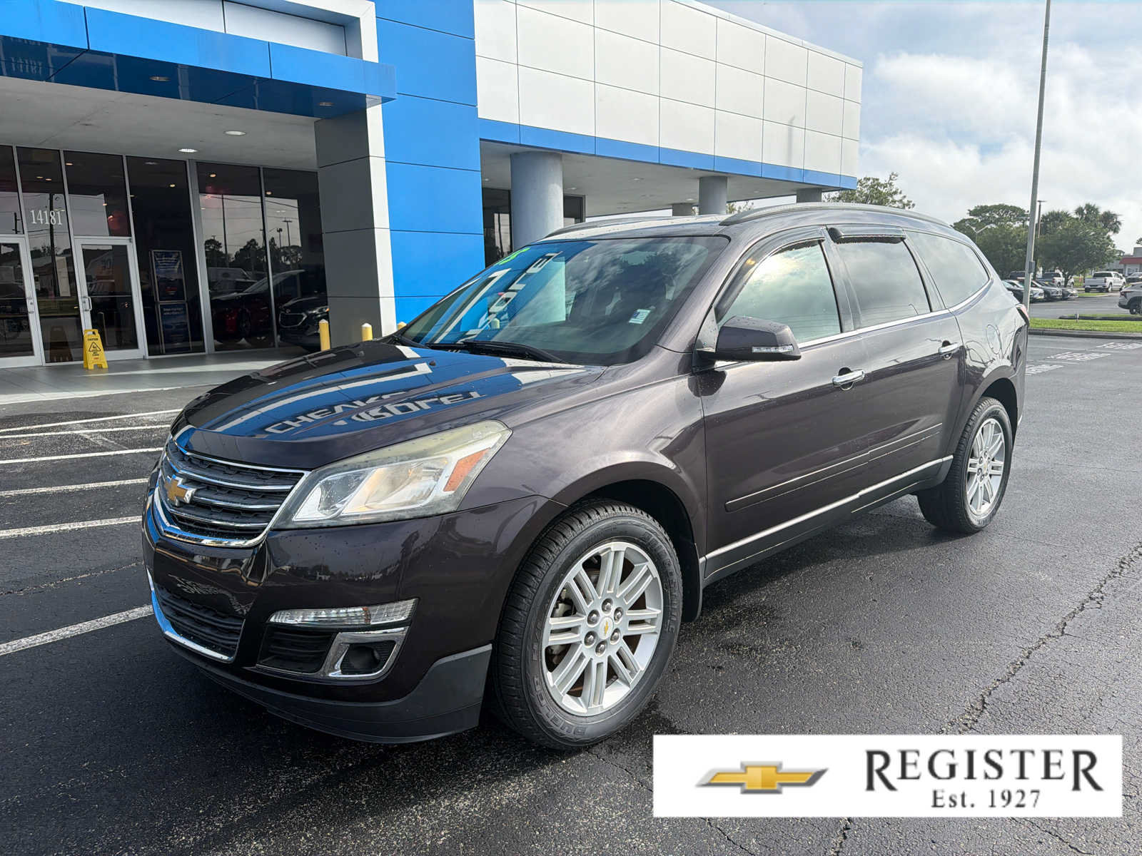 Used 2015 Chevrolet Traverse LT w/ Style and Technology Package FWD image 1