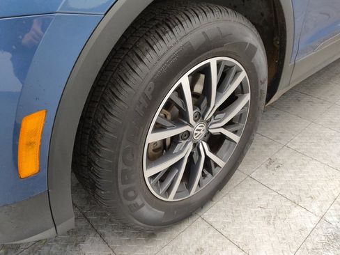 Used 2019 Volkswagen Tiguan SEL R-Line image 31