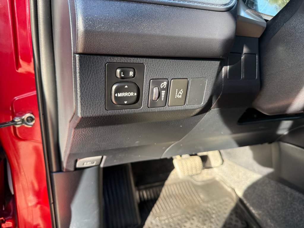 Used 2017 Toyota RAV4 LE w/ All Weather Liner Package FWD image 18