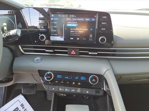 Used 2021 Hyundai Elantra SEL w/ Convenience + Premium Package image 22