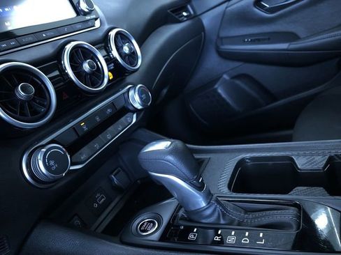 Used 2025 Nissan Sentra S image 29