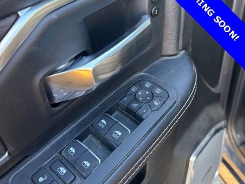 Used 2025 RAM 3500 Laramie image 17