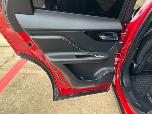 Used 2020 Jaguar F-PACE S image 21