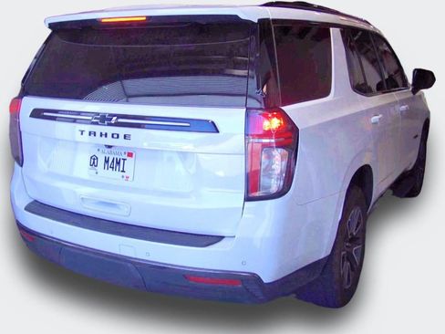 Used 2022 Chevrolet Tahoe Z71 AWD/4WD image 12