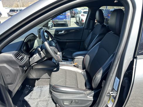 Used 2025 Ford Escape ST-Line AWD/4WD image 12
