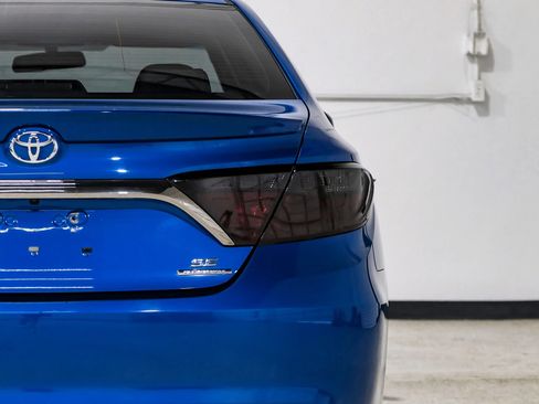 Used 2016 Toyota Camry SE FWD image 38