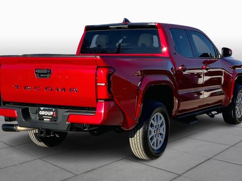 Used 2025 Toyota Tacoma SR5 image 13