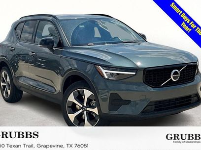 New 2026 Volvo XC40 B5 Core