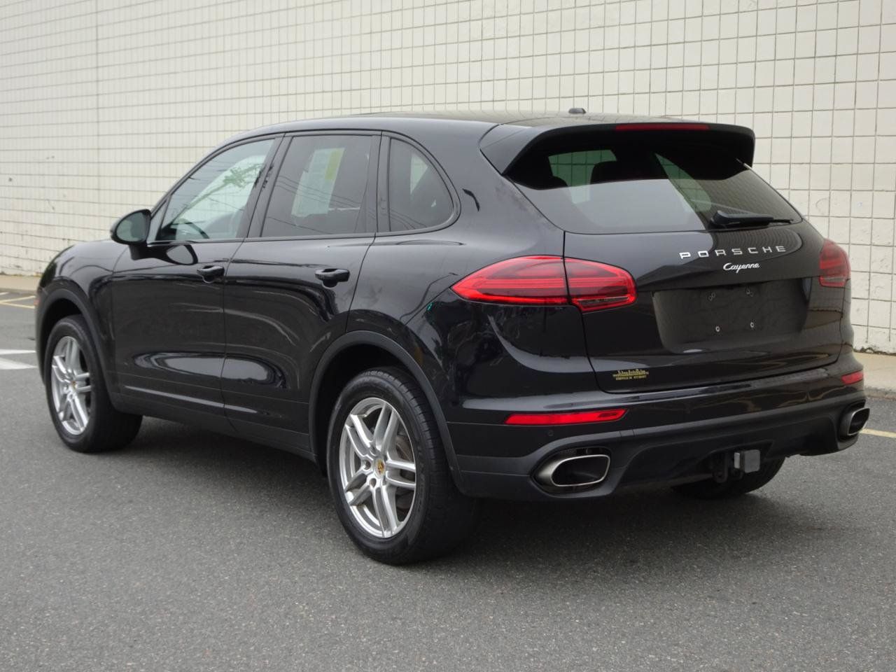 Used 2016 Porsche Cayenne AWD/4WD image 5