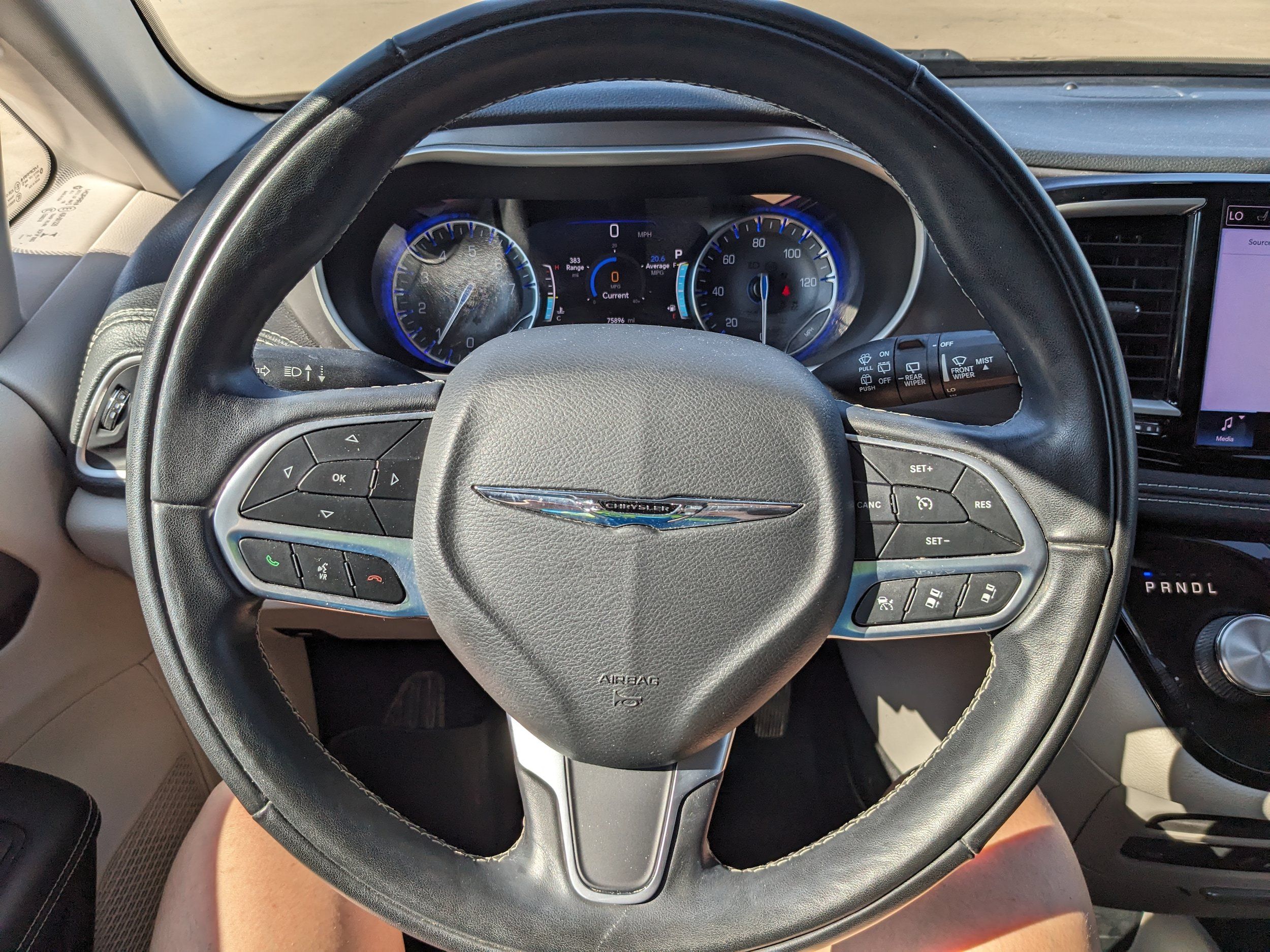 Used 2022 Chrysler Pacifica Touring-L w/ Uconnect Theater Family Group AWD/4WD image 15