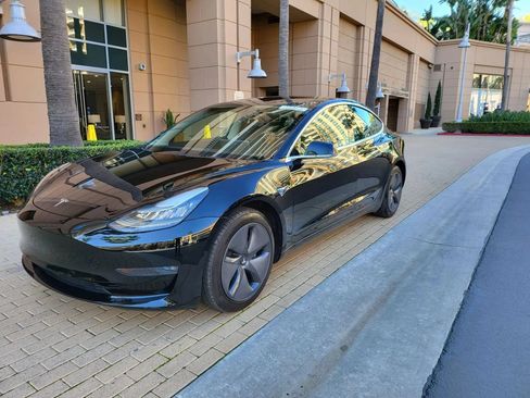 Used 2018 Tesla Model 3 Long Range RWD image 6