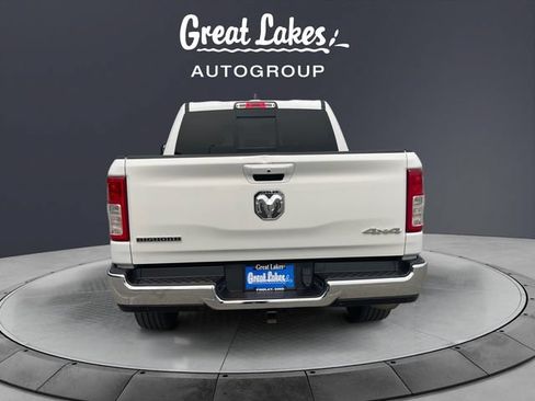 Used 2022 RAM 1500 4x4 Crew Cab image 4