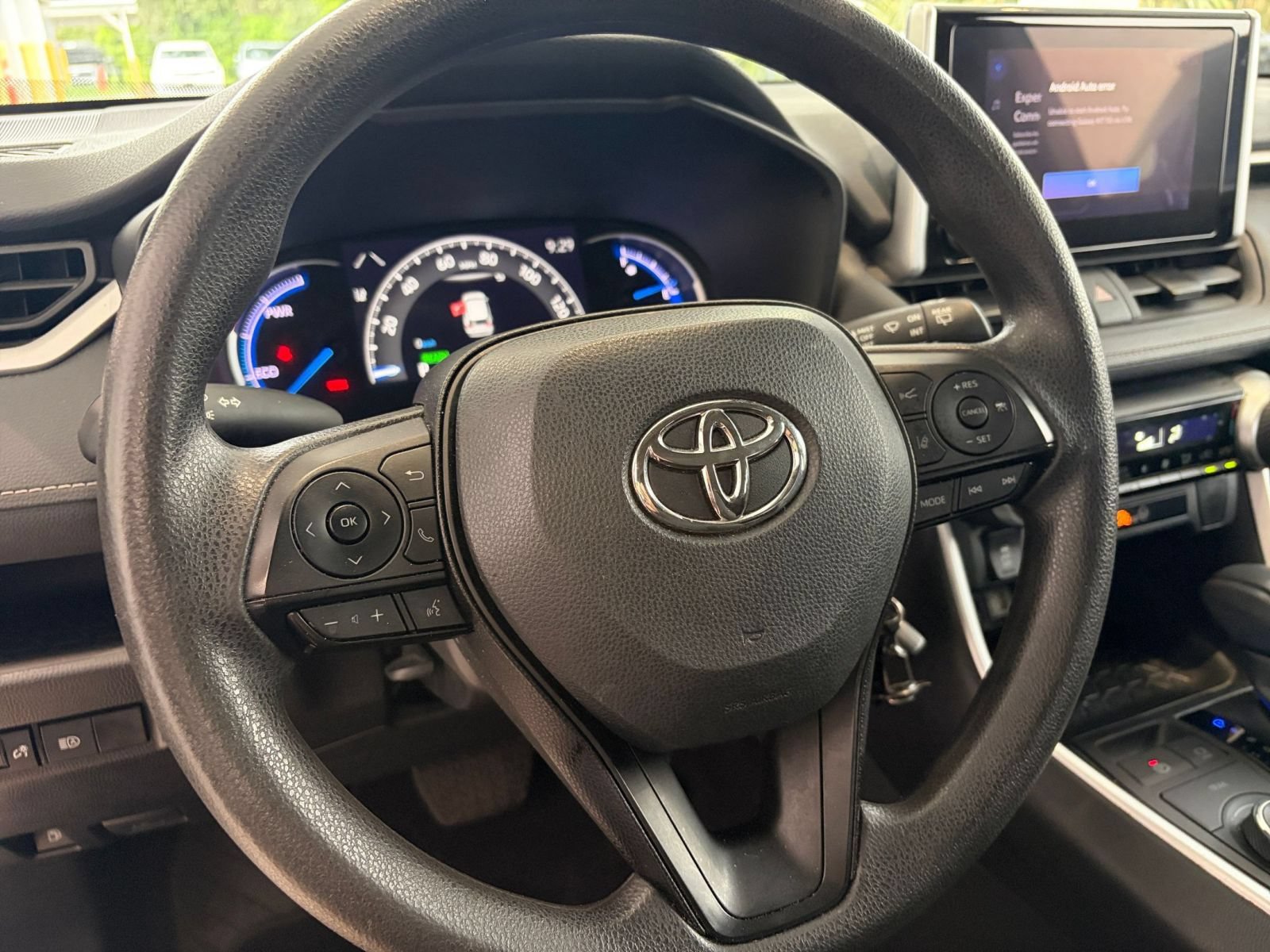 Used 2024 Toyota RAV4 LE AWD/4WD image 27