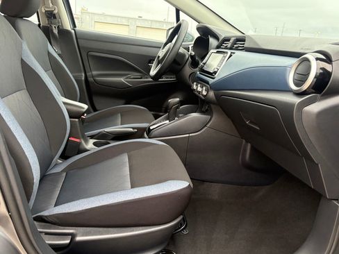 Used 2025 Nissan Versa SV w/ Trunk Package FWD image 34