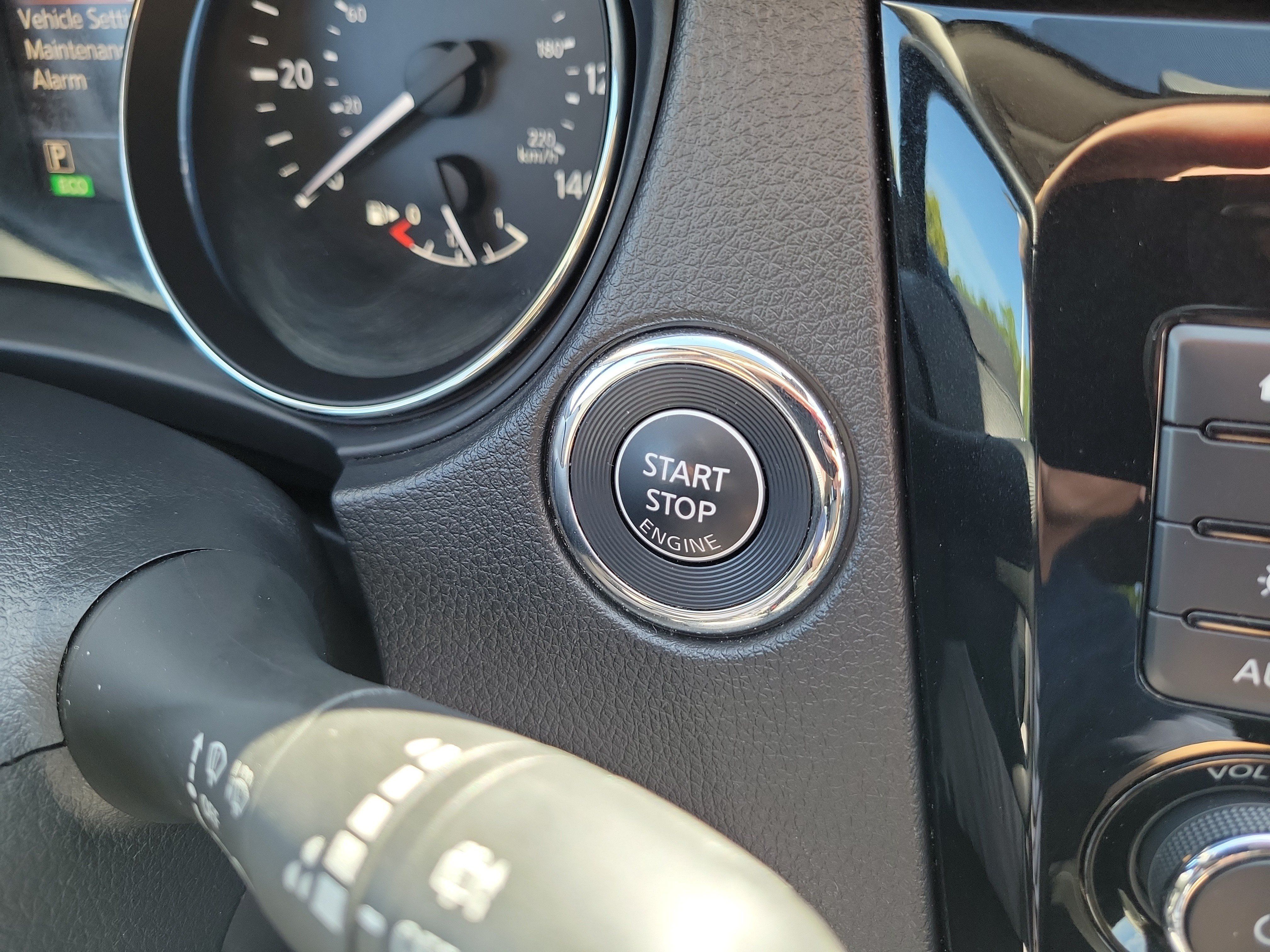 Used 2019 Nissan Rogue SV AWD/4WD image 29