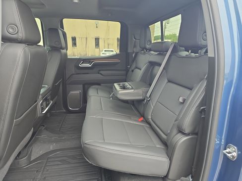 Used 2025 GMC Sierra 1500 Denali w/ Technology Package AWD/4WD image 14