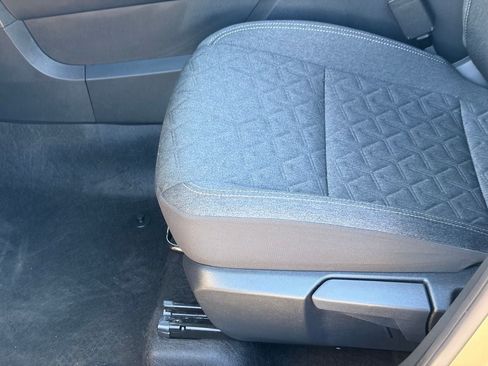 Certified 2025 Nissan Kicks SV w/ Interior Electronics Package FWD image 21