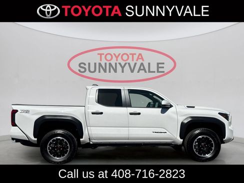 Certified 2025 Toyota Tacoma TRD Off-Road image 10