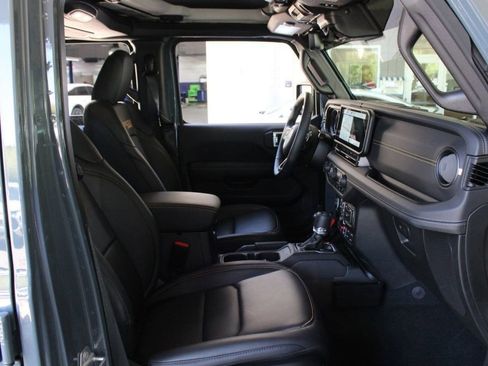 Used 2025 Jeep Wrangler Unlimited Rubicon 392 AWD/4WD image 19