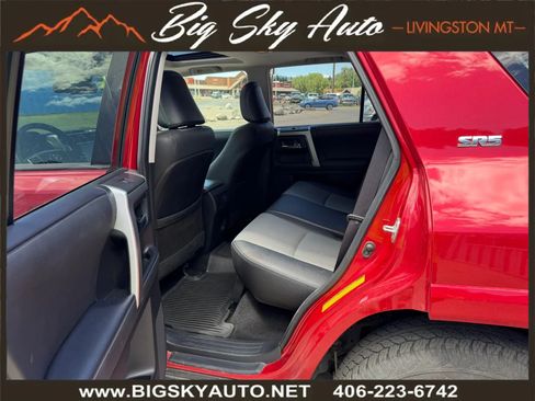 Used 2020 Toyota 4Runner SR5 Premium w/ Moonroof Package AWD/4WD image 17